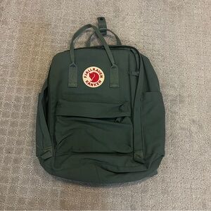 Fjallraven Kånken Forest Green Backpack